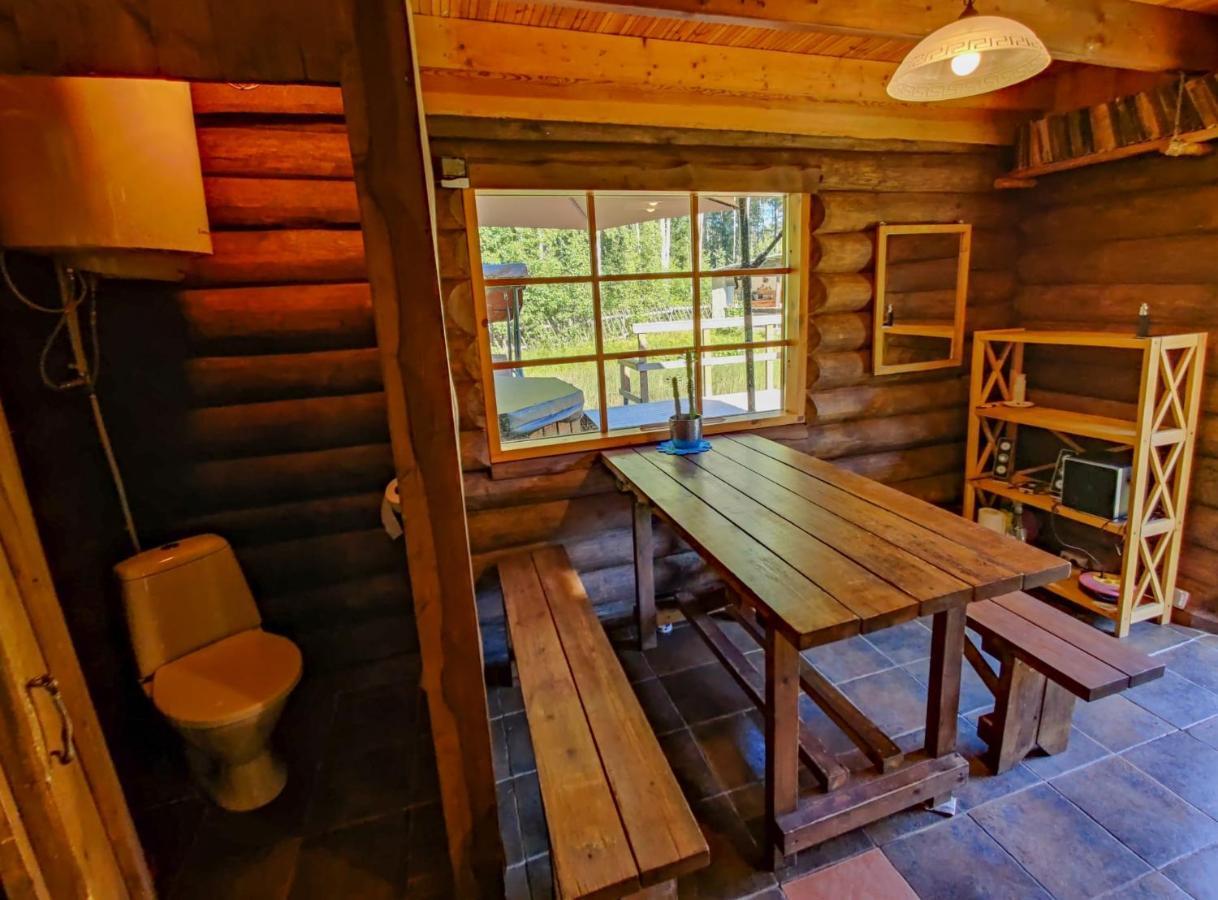Atsikivi Puhketalu Hotel Häädemeeste Bagian luar foto