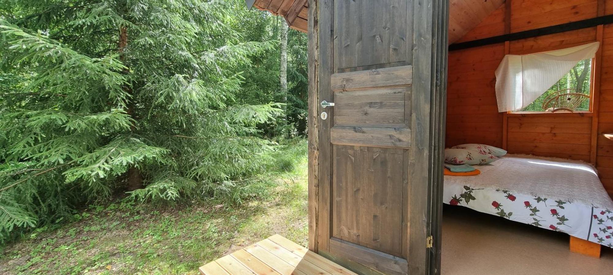 Atsikivi Puhketalu Hotel Häädemeeste Ruang foto